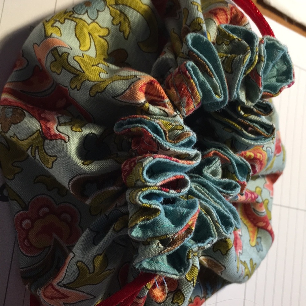 Pull string cotton jewelry pouches